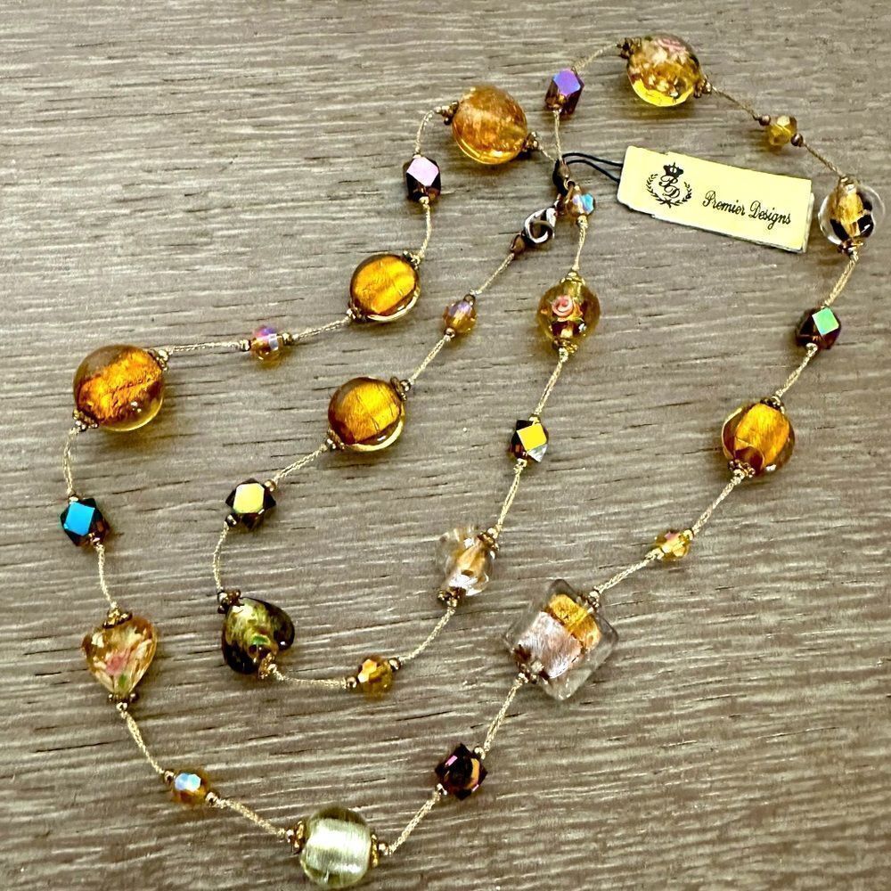 Premier Designs Secret Garden Glass Beaded Floral Necklace